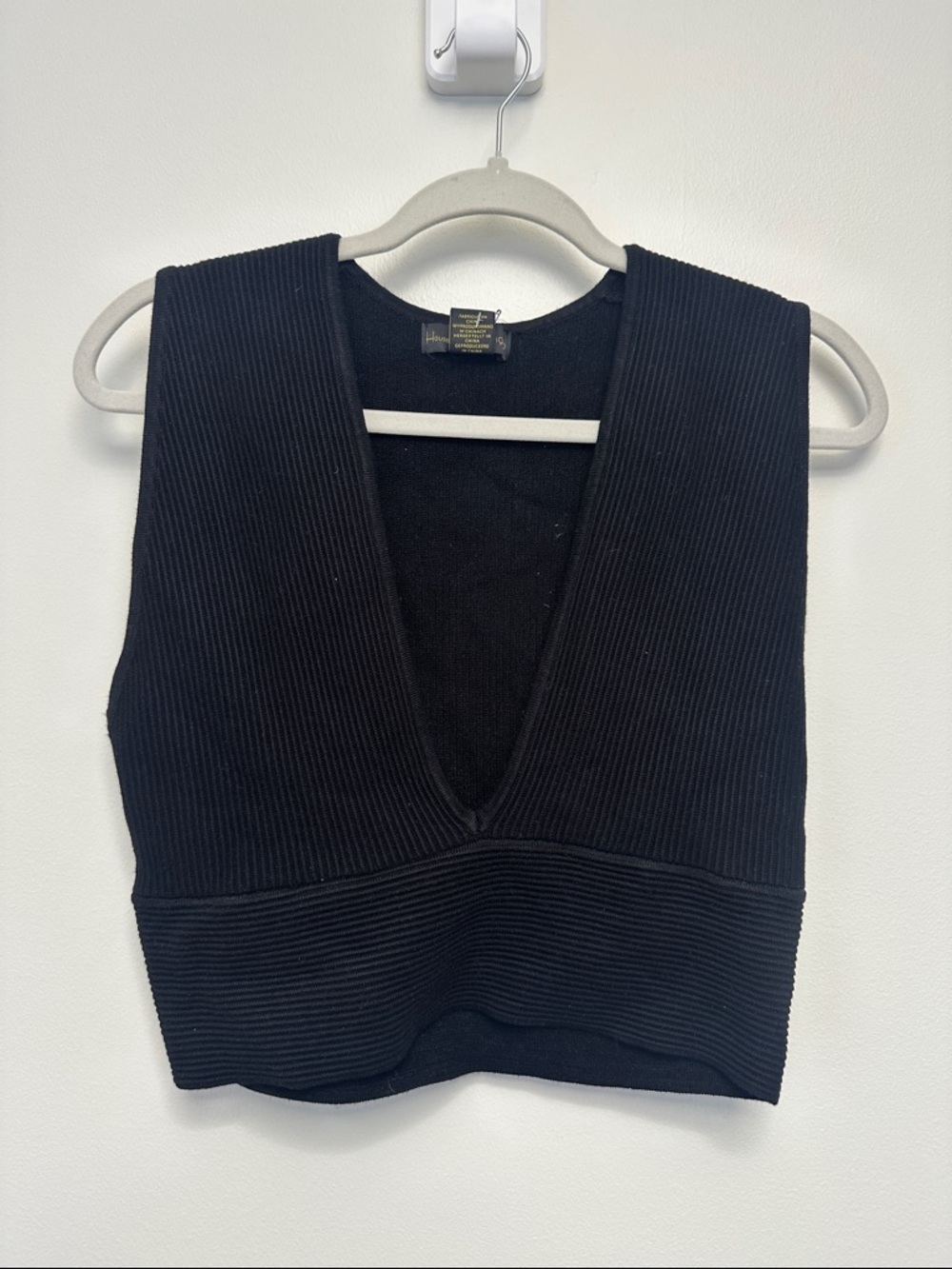 House of Harlow 1960 Black Ribbed Deep V Cropped Tank